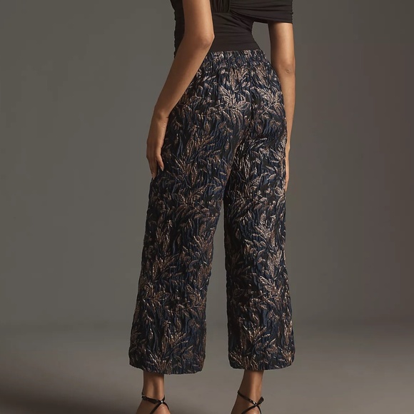 Let me Be Jackie Jacquard Cropped Pants - Picture 3 of 10